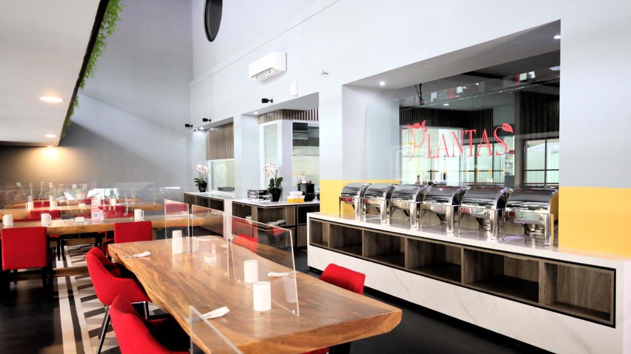 Moritz Hotel Rsab Harapan Kita Jakarta Ngoại thất bức ảnh
