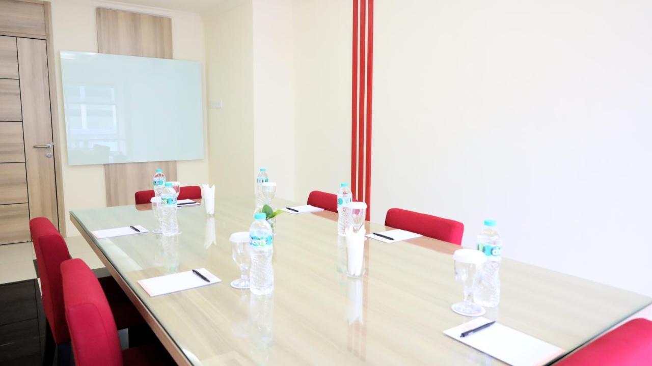 Moritz Hotel Rsab Harapan Kita Jakarta Ngoại thất bức ảnh